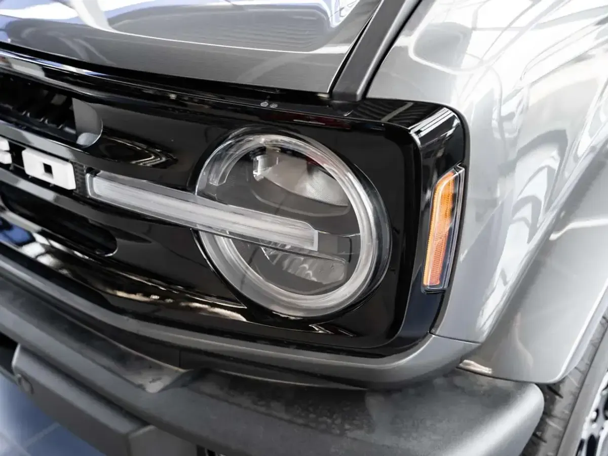 Gebraucht Ford Bronco Outer Banks 334 PS (245 kW) 2025 Carbonized grey metallic SUV