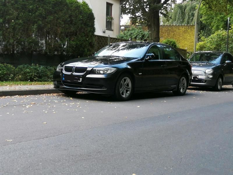 Schwarz Gebraucht 2007 BMW 320 Limousine | 5.500 € (Fairer Preis) - Bild 1/4