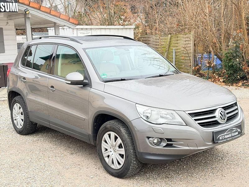 Grau Gebraucht 2010 VW Tiguan Track & Field SUV | 6.499 € (Superpreis) - Bild 1/4