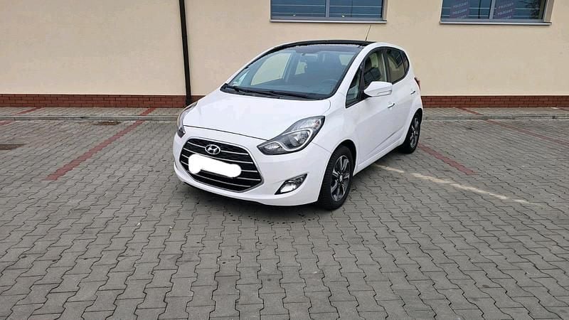 Gebraucht Hyundai ix20 125 PS (91 kW) 2017 Weiß Kleinwagen