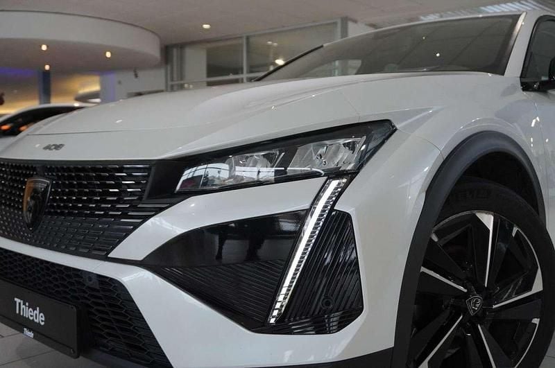 Gebraucht Peugeot 408 Allure 131 PS (96 kW) 2023 Weiß Limousine