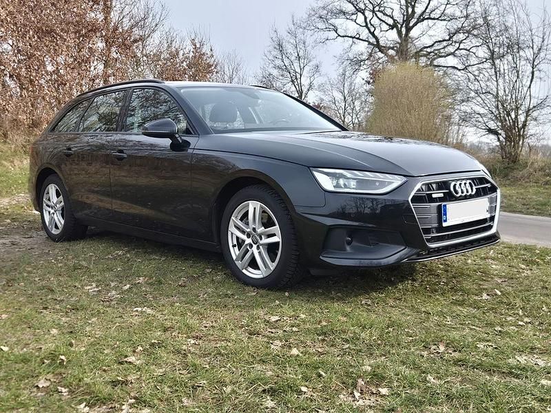 Second-hand Audi A4 Advanced 190 CP (139 kW) 2019 Negru Break