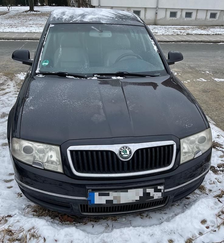 Schwarz Gebraucht 2006 Skoda Superb Limousine | 1.200 € (Superpreis) - Bild 1/4