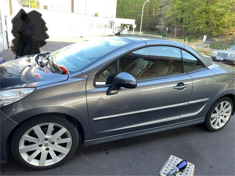 Silber Gebraucht 2008 Peugeot 207 CC Cabrio | 1.800 € (Superpreis) - Bild 1/4