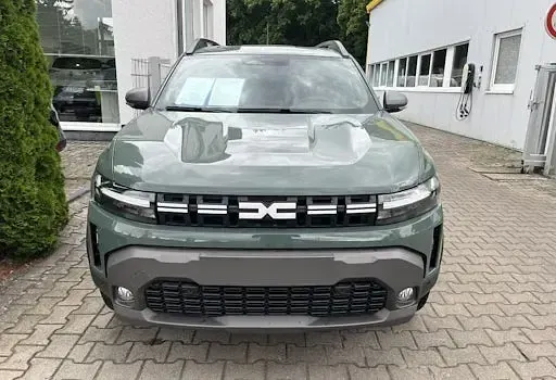 Neu Dacia Duster Journey 158 PS (116 kW) 2025 Grau SUV