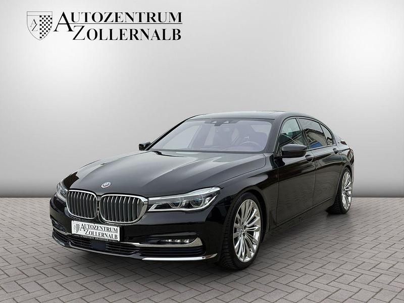Saphirschwarz metallic Gebraucht 2016 BMW 750 Sport Line Limousine | 29.990 € (Etwas zu teuer) - Bild 1/4