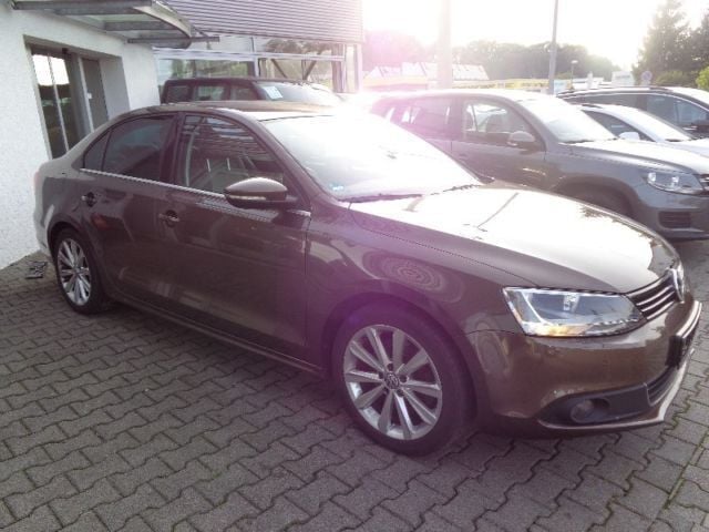 Brugt VW Jetta Highline 160 HK (117 kW) 2012 Brun Sedan