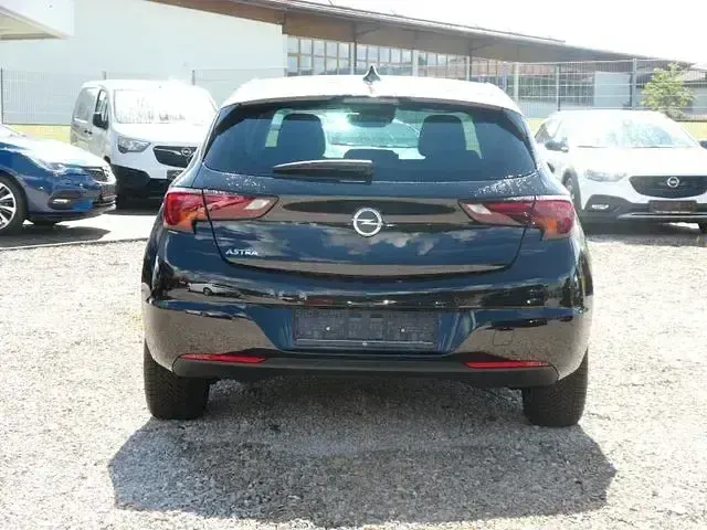 Gebraucht Opel Astra Elegance 146 PS (107 kW) 2021 Onyx schwarz Limousine