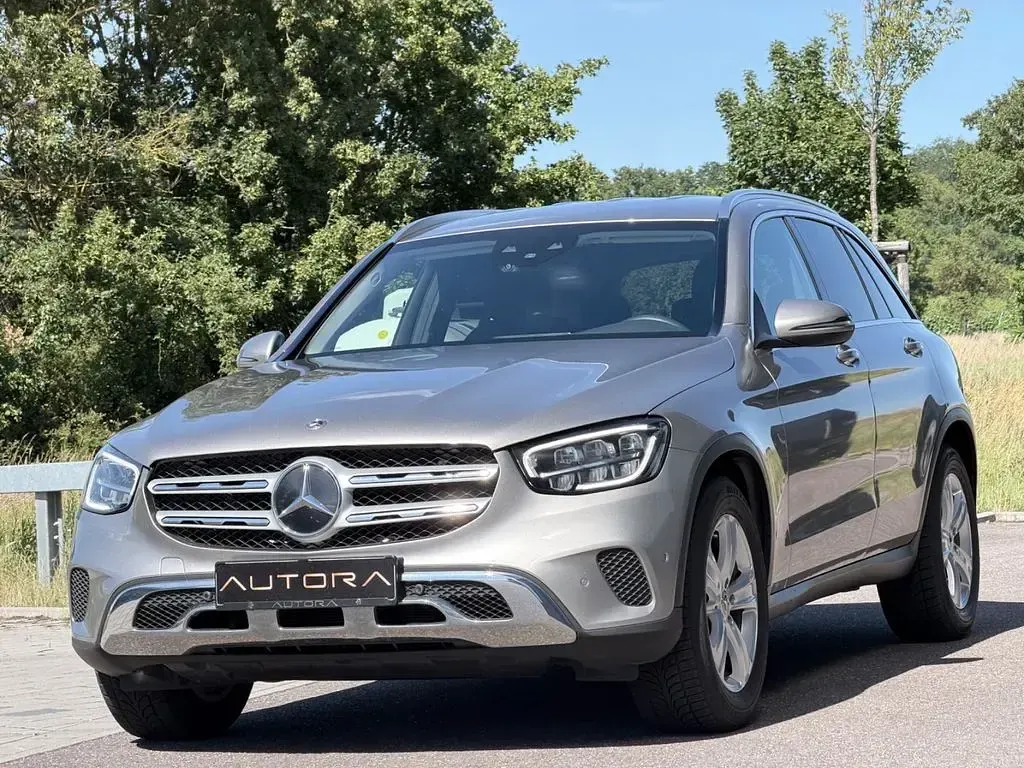 Gebraucht Mercedes GLC200 197 PS (144 kW) 2021 Silber SUV
