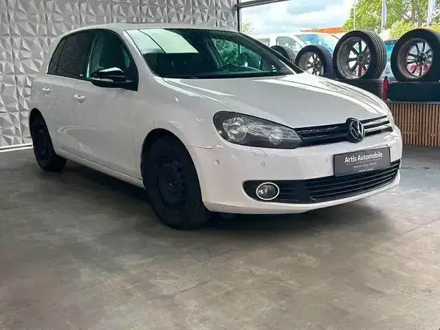 Gebraucht VW Golf VI Style 80 PS (58 kW) 2011 Weiß Kleinwagen