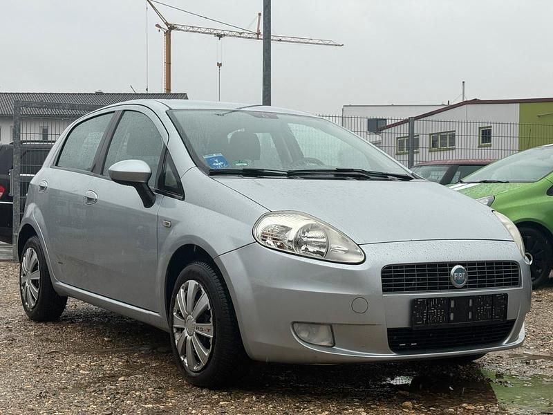 Silber Gebraucht 2007 Fiat Grande Punto Dynamic Kleinwagen | 3.490 € (Fairer Preis) - Bild 1/4