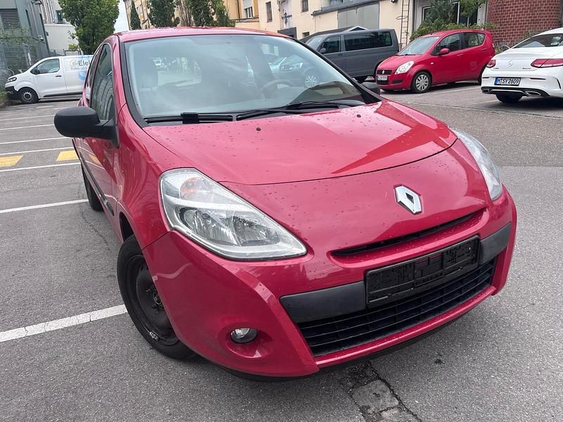 Rot Gebraucht 2006 Renault Clio II Kleinwagen | 2.800 € - Bild 1/4