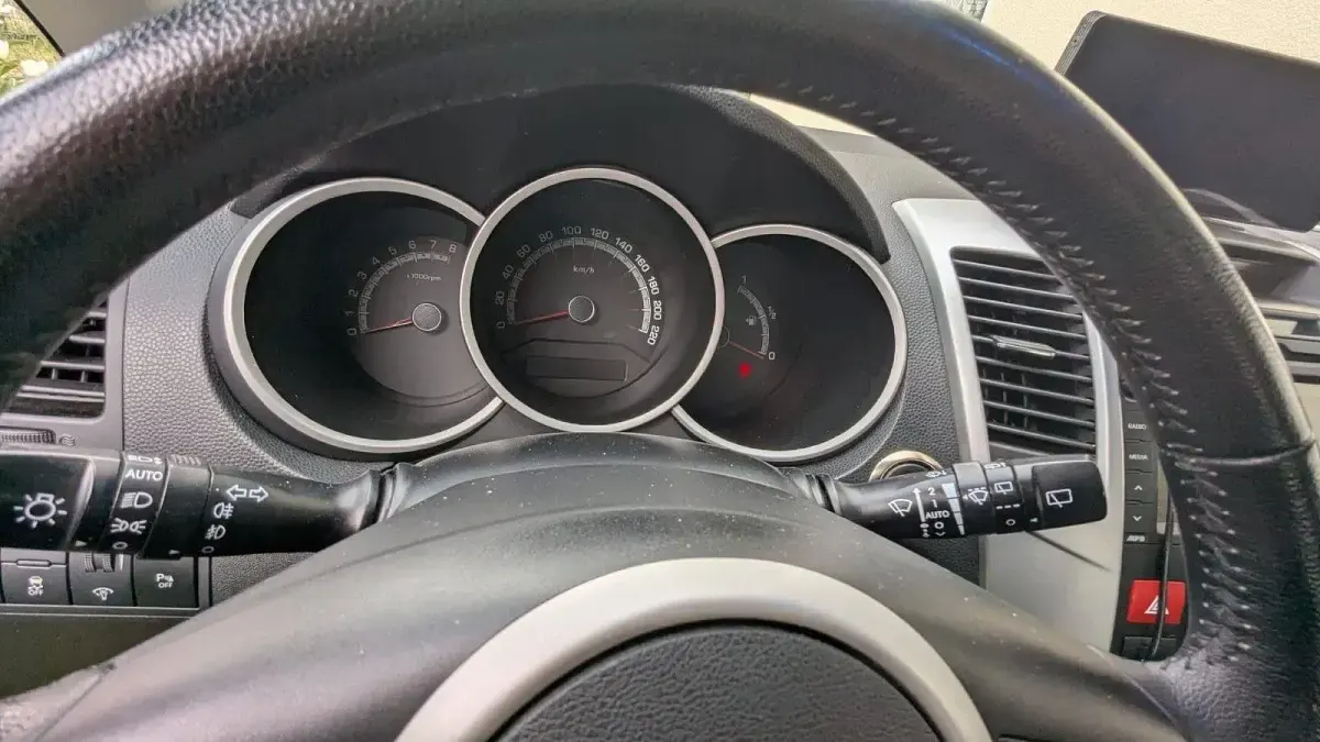 Gebraucht Kia Venga 130 PS (95 kW) 2012 Schwarz Kleinwagen