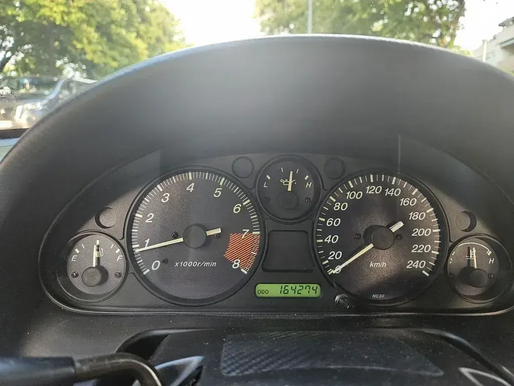 Używany Mazda MX5 140 KM (102 kW) 1998 Srebrny Kabriolet