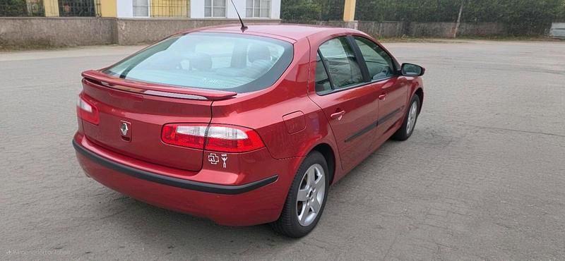 Rot Gebraucht 2003 Renault Laguna II Limousine | 2.250 € (Etwas zu teuer) - Bild 1/4