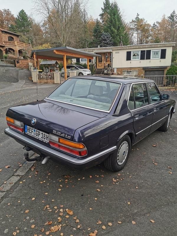 Gebraucht BMW 524 125 PS (91 kW) 1985 Blau Limousine