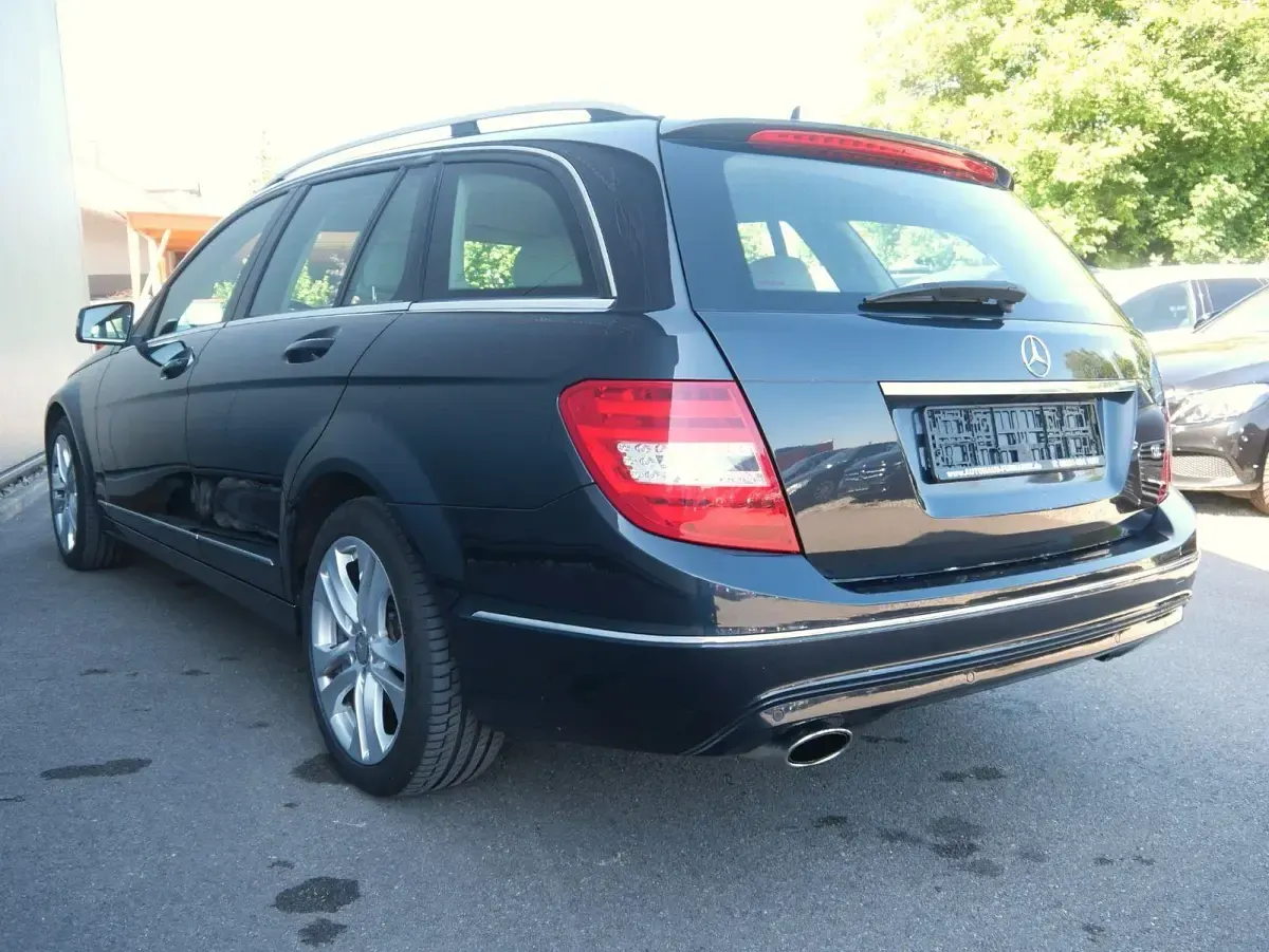 Gebraucht Mercedes C250 Avantgarde 204 PS (150 kW) 2012 Schwarz Kombi