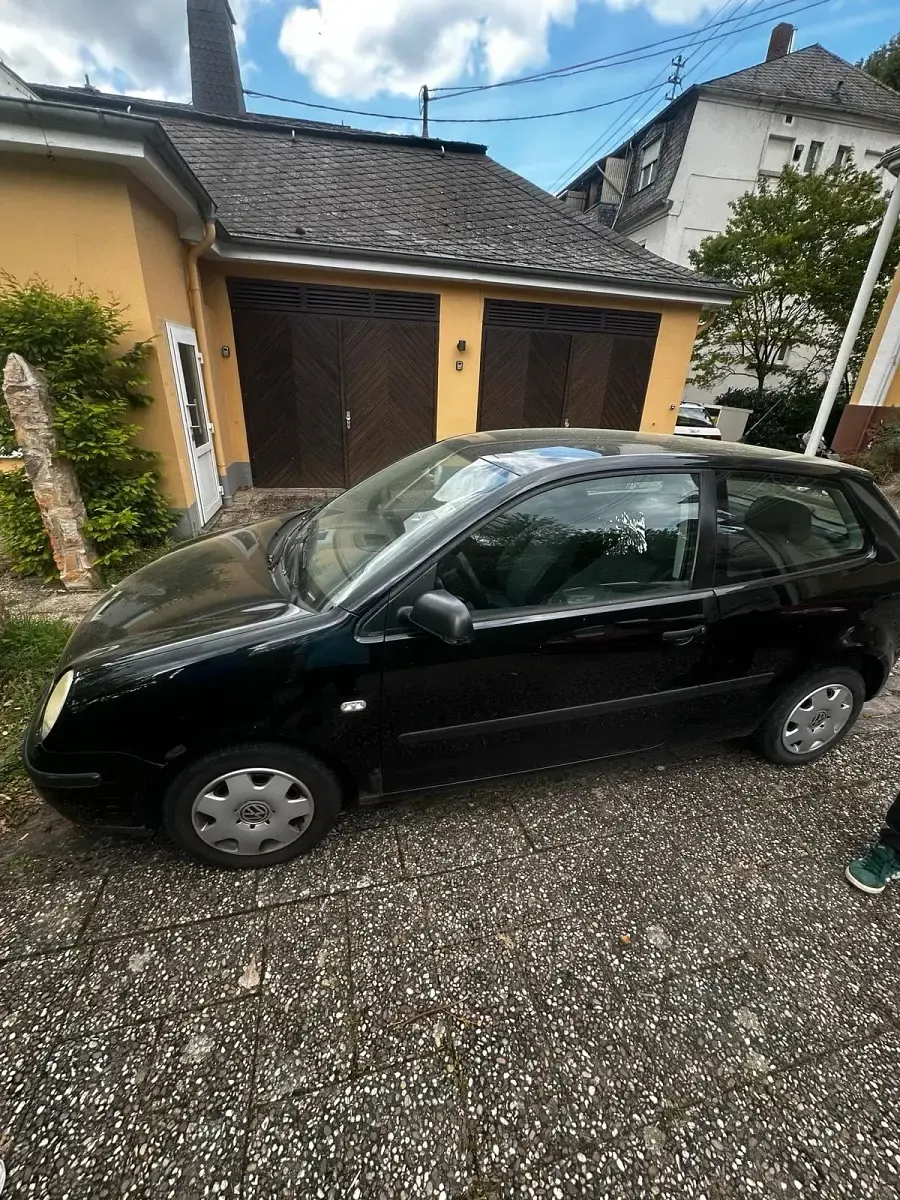Gebraucht VW Polo 56 PS (41 kW) 2004 Schwarz Kleinwagen