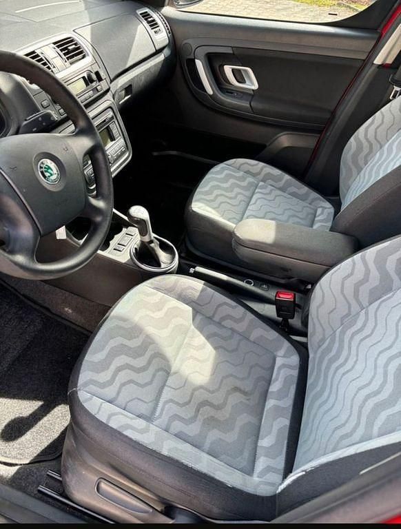 Gebraucht Skoda Roomster 105 PS (77 kW) 2009 Rot Van / Kleinbus