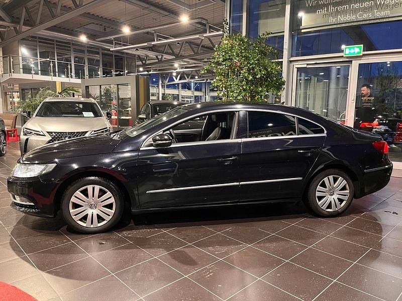 Gebraucht VW Passat 160 PS (117 kW) 2012 Deep black perleffekt Limousine