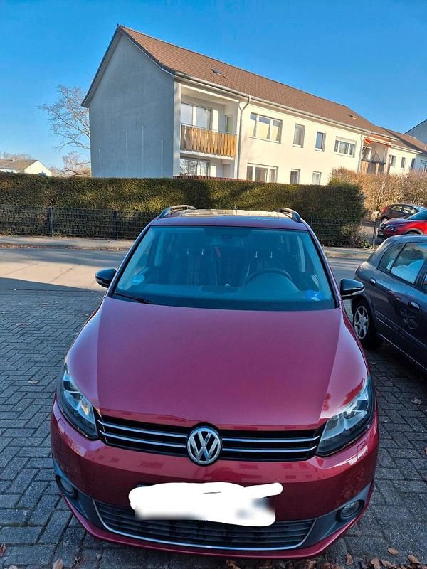 Gebraucht VW Touran 140 PS (102 kW) 2012 Rot Van / Kleinbus