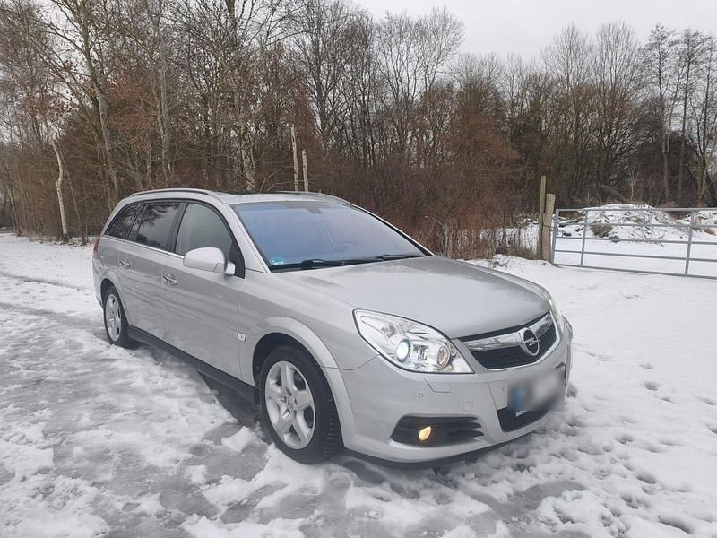 Gebraucht Opel Vectra 155 PS (114 kW) 2008 Silber Kombi