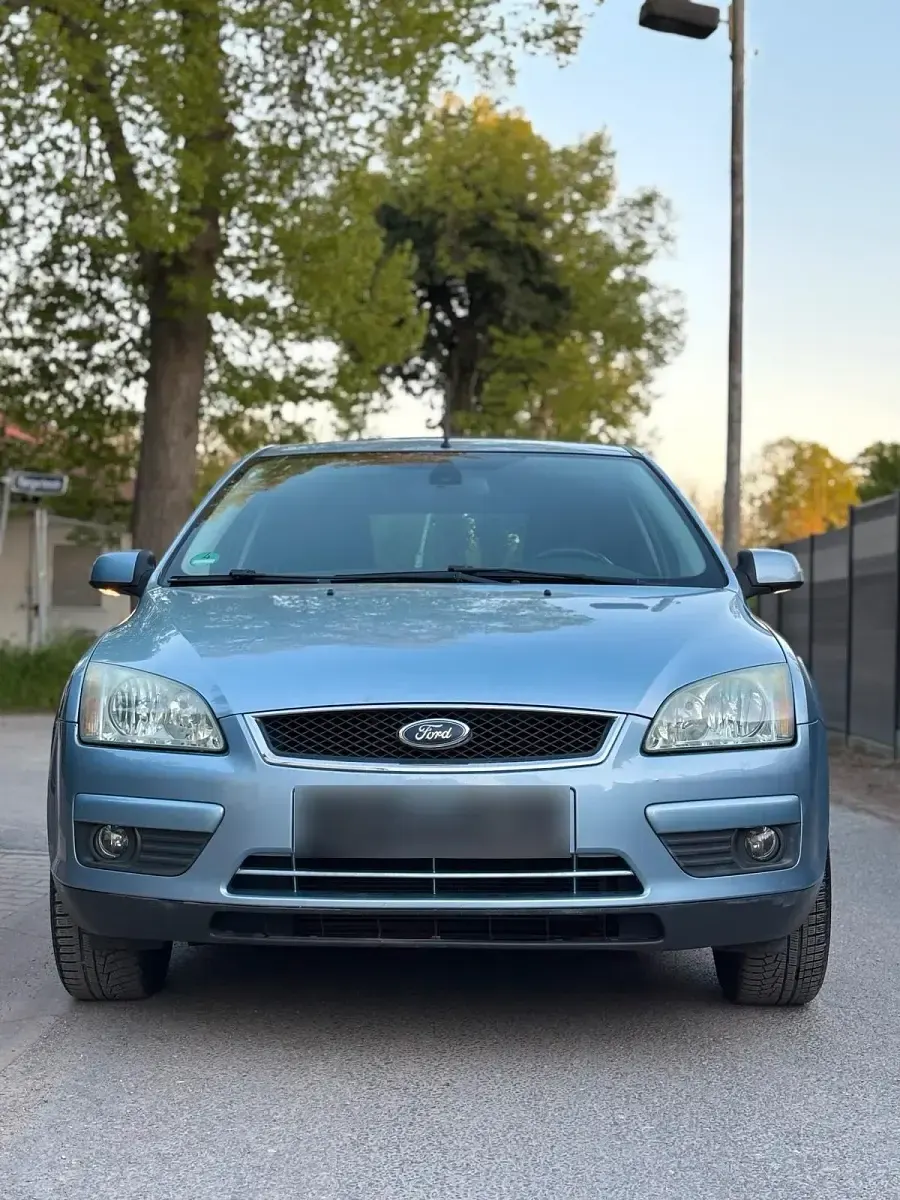 Second-hand Ford Focus 2007 Albastru Hatchback
