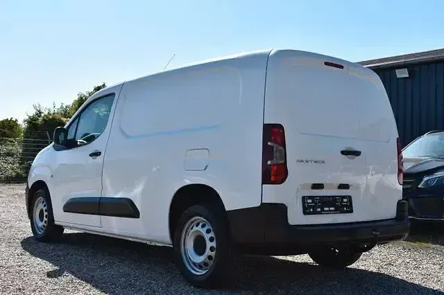Gebraucht Peugeot Partner 99 PS (72 kW) 2019 Weiß Van / Kleinbus