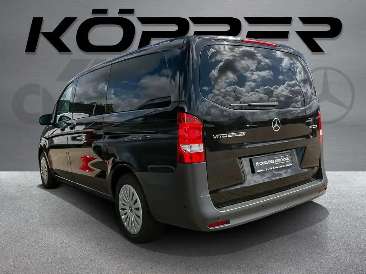 Gebraucht Mercedes Vito 163 PS (119 kW) 2025 Schwarz Van