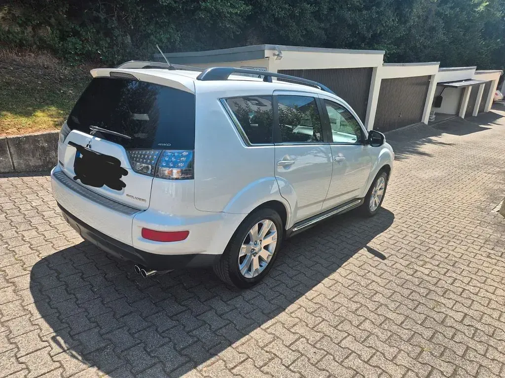 Gebraucht Mitsubishi Outlander Instyle 156 PS (114 kW) 2010 Weiß SUV