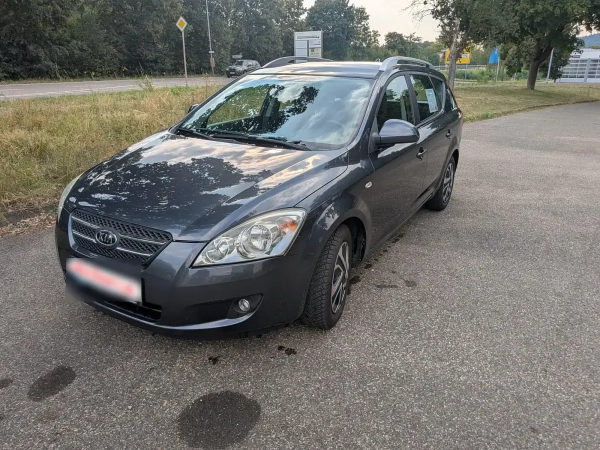 Gebraucht Kia Ceed Sportswagon 109 PS (80 kW) 2009 Andere farben Kombi