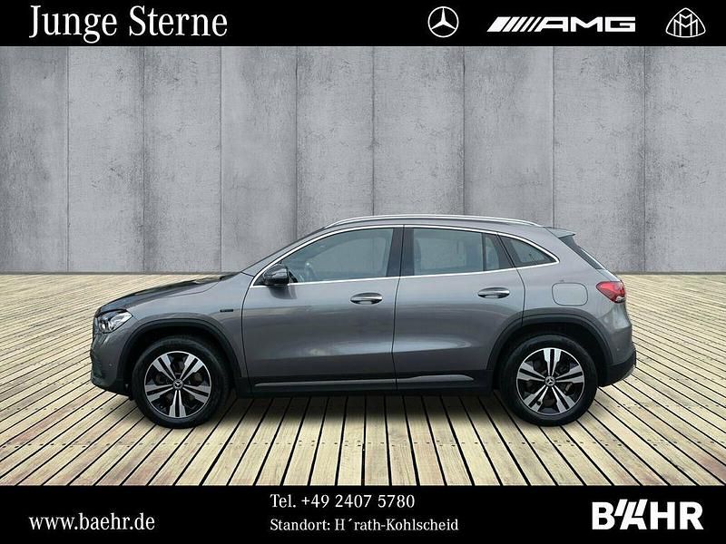 Gebraucht Mercedes GLA250 Progressive 160 PS (117 kW) 2020 Lack mountaingrau SUV