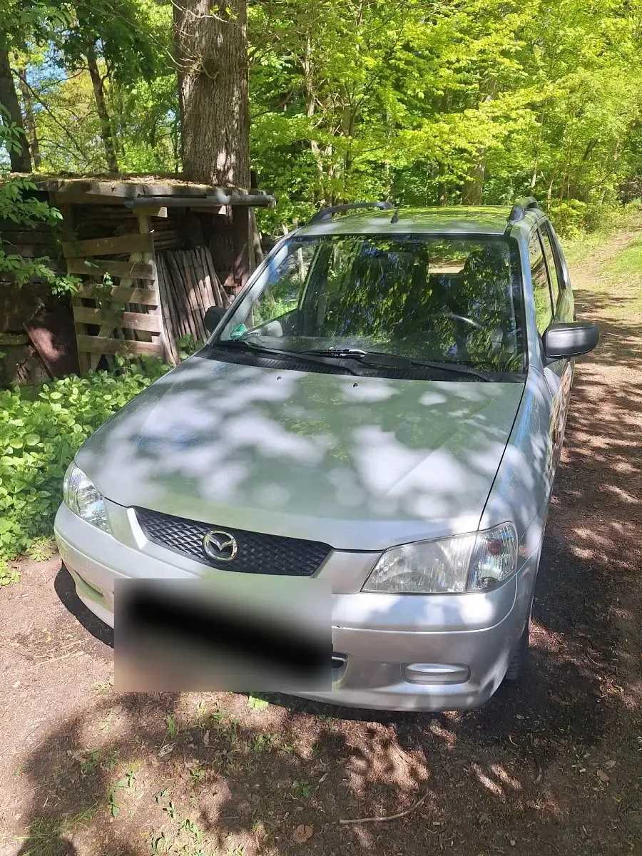 Second-hand Mazda Demio 75 CP (55 kW) 2002 Argintiu Hatchback