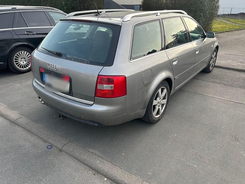 Gebraucht Audi A6 179 PS (131 kW) 2005 Grau Kombi