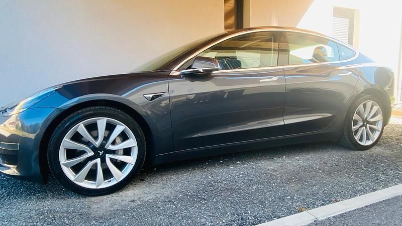 Gebraucht Tesla Model 3 350 kW (476 PS) 2019 Grau Limousine