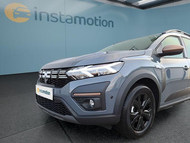 Neu Dacia Jogger 101 PS (74 kW) 2025 Grau Van / Kleinbus