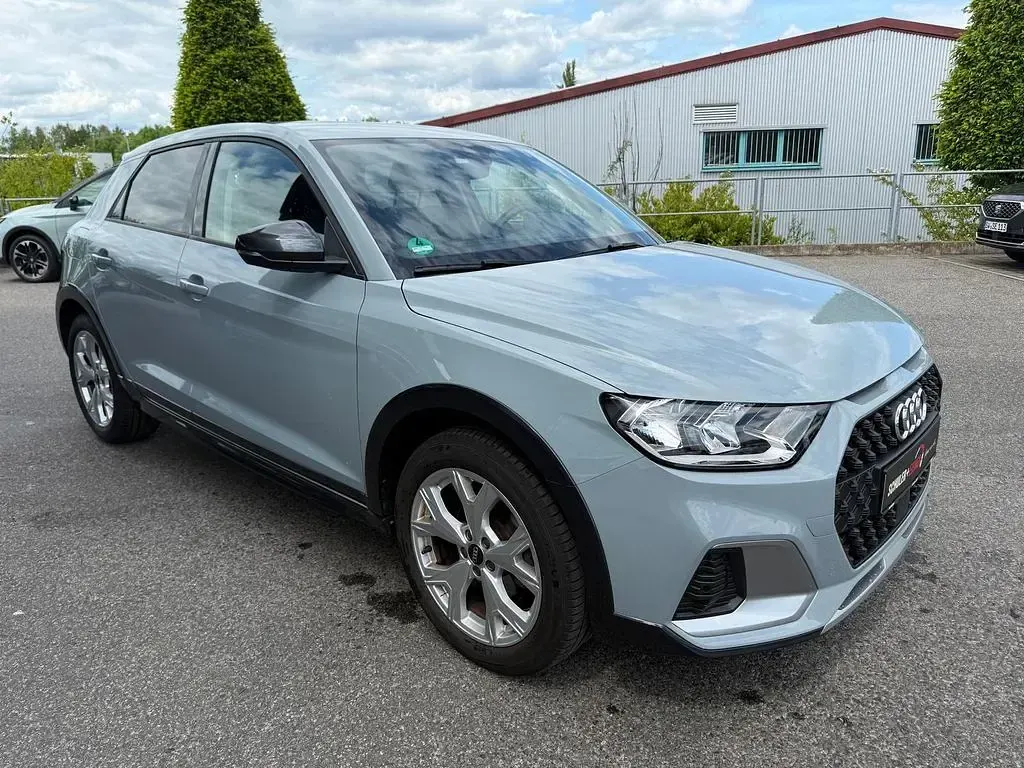 Occasion Audi A1 Sport 110 ch (80 kW) 2023 Gris SUV