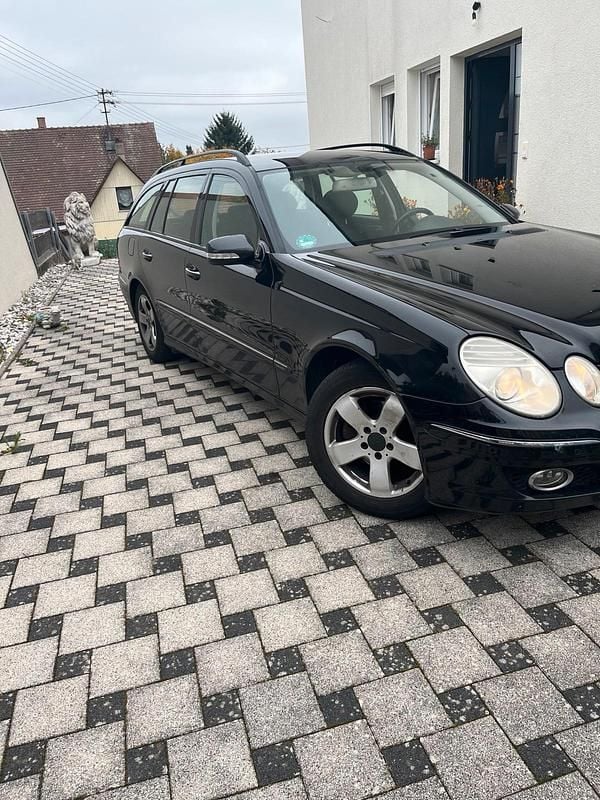 Gebraucht Mercedes E220 170 PS (125 kW) 2008 Schwarz Kombi