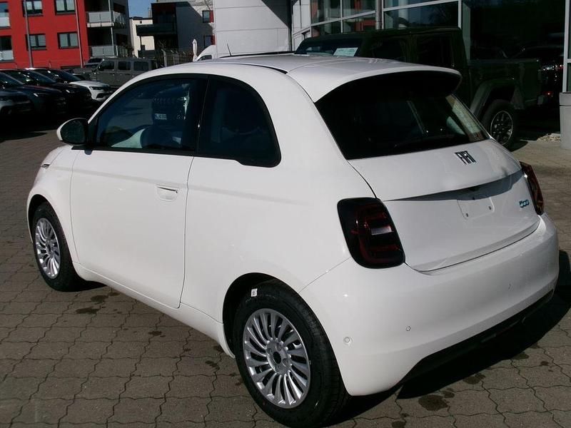 Gebraucht Fiat 500e 86 kW (118 PS) 2023 Weiß