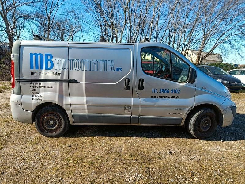 Gebraucht Nissan Primastar 2012 Grau Van / Kleinbus