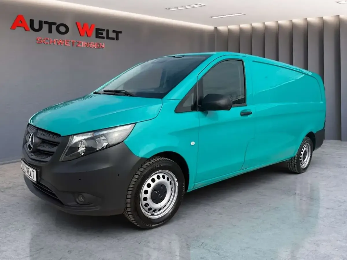 Gebraucht Mercedes Vito 136 PS (100 kW) 2022 Grün Van