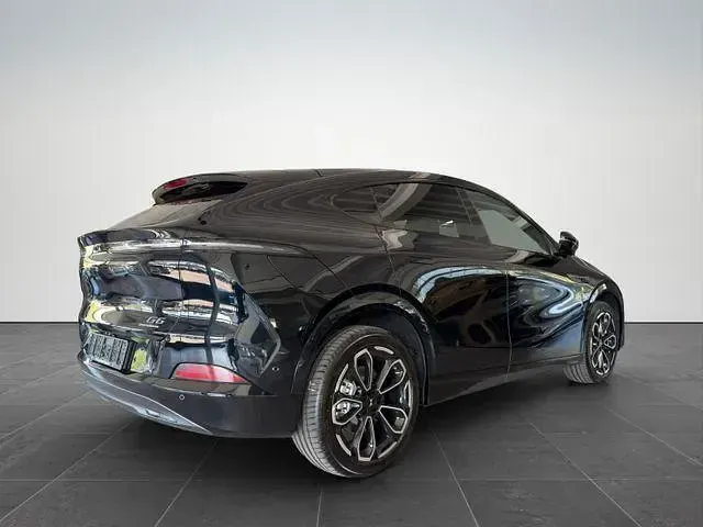 Neu XPENG G6 AWD Performance 358 kW (487 PS) 2026 Midnight black SUV