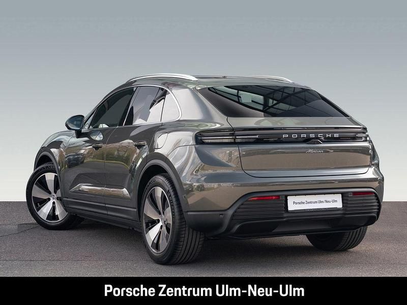 Neu Porsche Macan 264 kW (360 PS) 2026 Gruen SUV