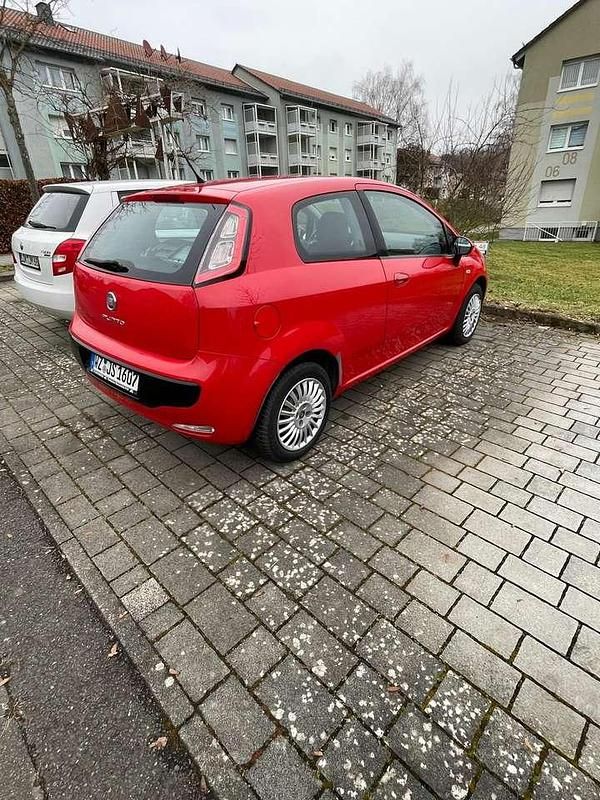 Gebraucht Fiat Grande Punto 68 PS (50 kW) 2011 Kleinwagen