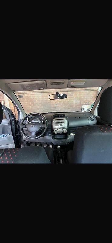 Schwarz Gebraucht 2008 Daihatsu Sirion Kleinwagen | 1.500 € (Superpreis) - Bild 1/4