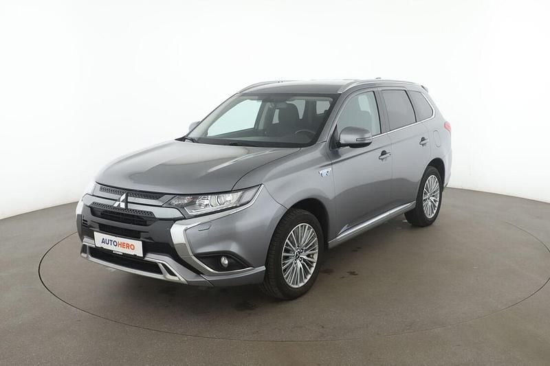 Grau Gebraucht 2021 Mitsubishi Outlander SUV | 20.320 € (Superpreis) - Bild 1/3