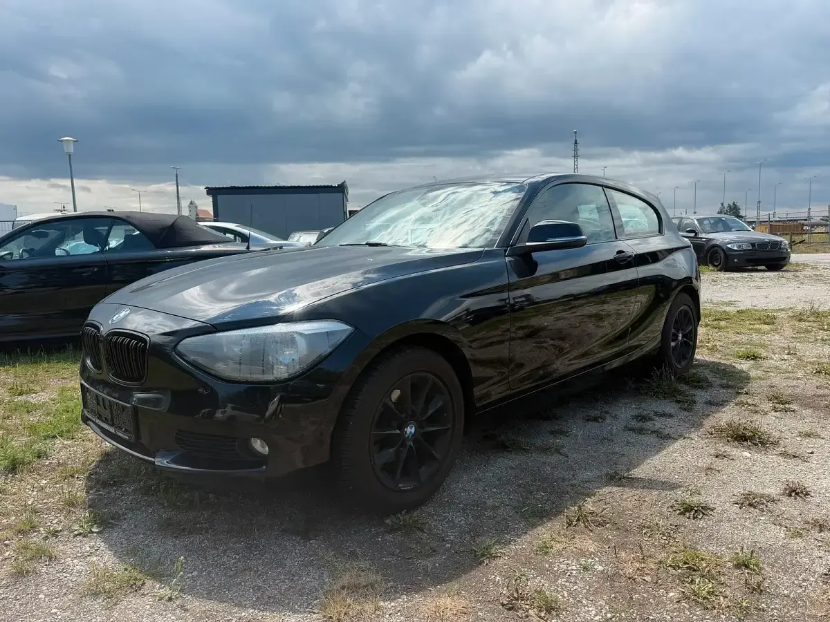 Gebraucht BMW 114 Sport Line 102 PS (75 kW) 2012 Schwarz ii Kleinwagen