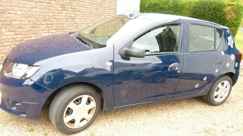 Gebraucht Dacia Sandero Ambiance 72 PS (52 kW) 2013 Blau Kleinwagen