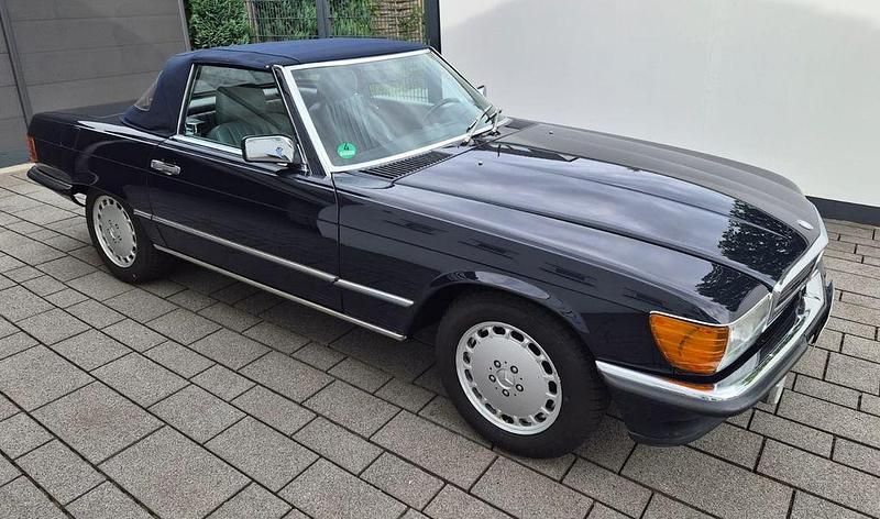 Blau Gebraucht 1989 Mercedes SL300 Cabrio | 51.900 € - Bild 1/4