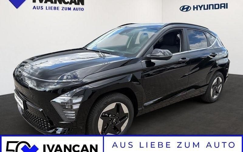 Abyss black Neu 2025 Hyundai Kona Prime SUV | 38.990 € (Guter Preis) - Bild 1/4